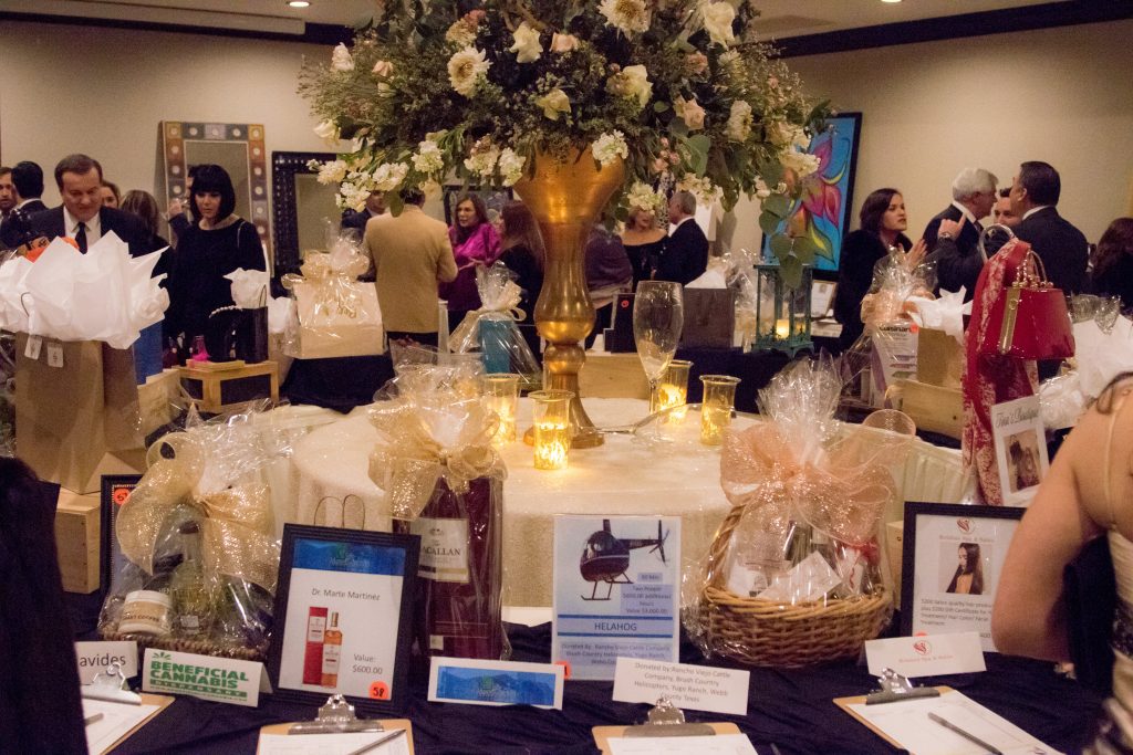 2022 Boys&amp;girls Club Wine Tasting Gala 011 Min